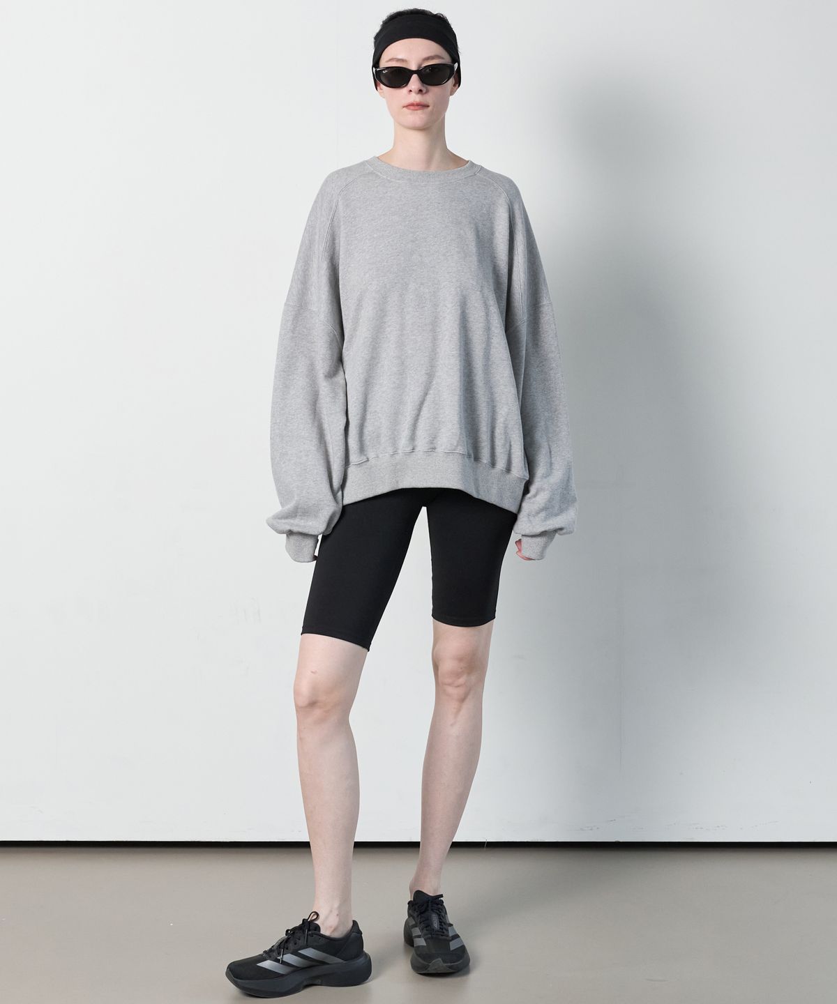 누베르(NUVERE) Dover Oversized Sweat Gray
