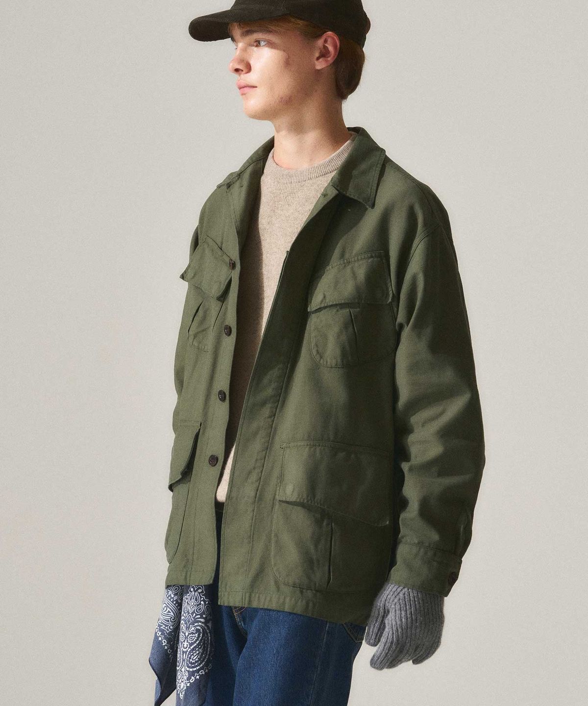 라이즈앤빌로우(RISE&BELOW) BACK SATEEN 정글 퍼티그 재킷 OLIVE