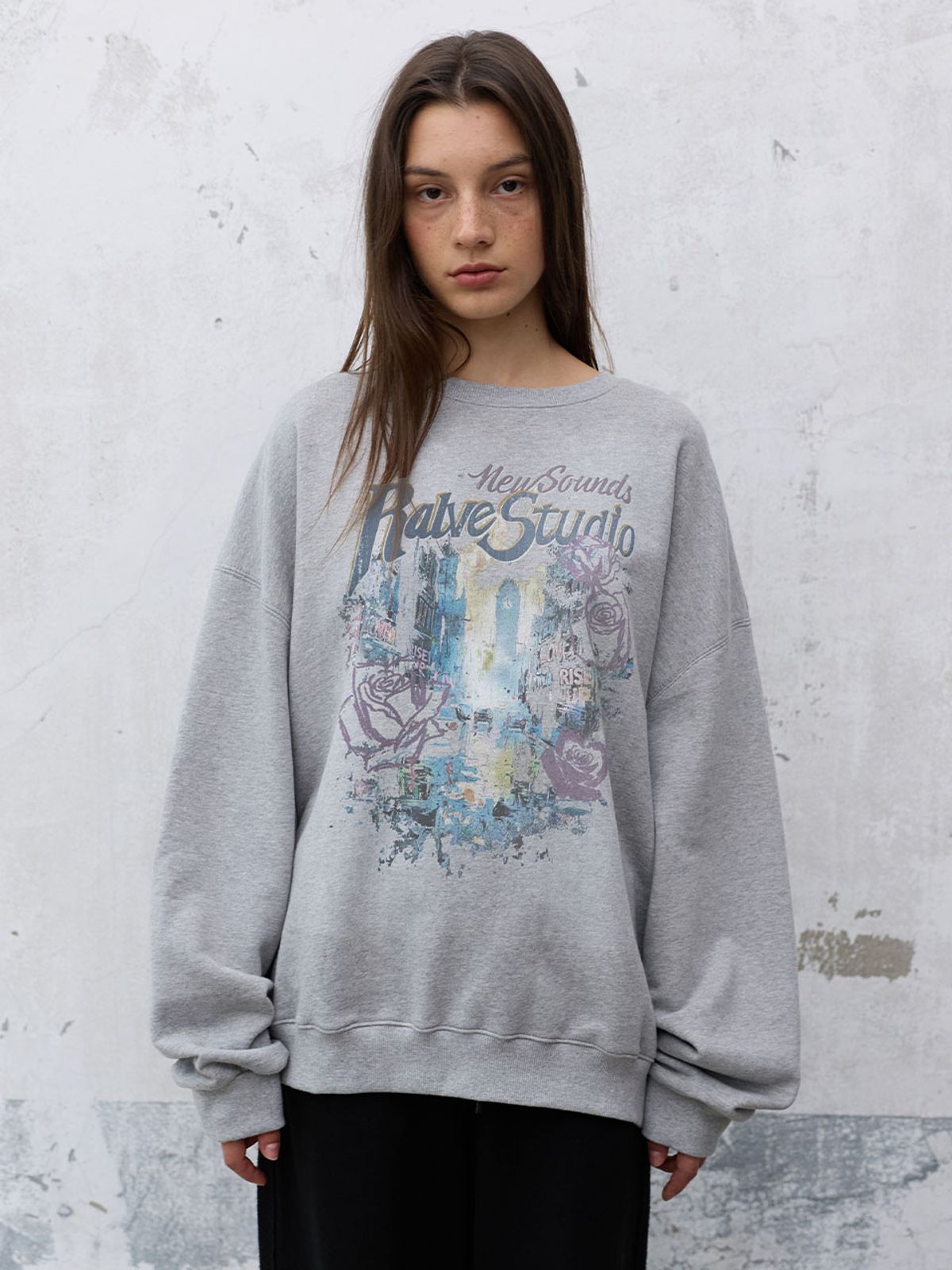 레이브(RAIVE) New Sounds Graphic Sweatshirt VW6AE959_2color