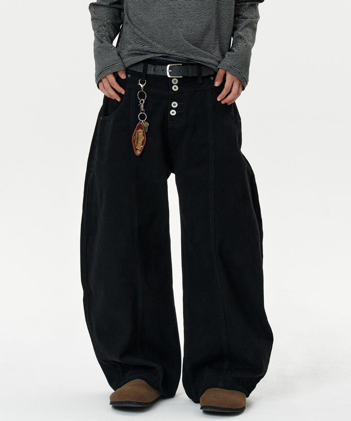 딥센스(DEEP SENSE) 4-Button Curved Pants - black