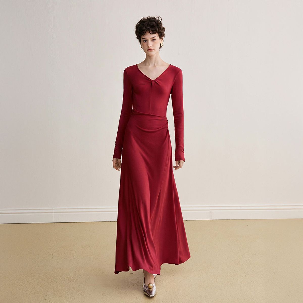 와이와이아이엠(YYIAM) YY_Red v-neck twisted dress