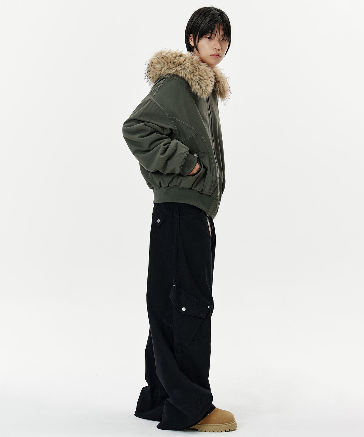 딥센스(DEEP SENSE) Utility Panel Curved Cargo Pants - black