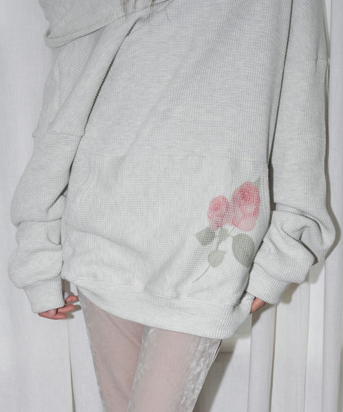더포르타(THEPORTA) ROSE OFF-SHOULDER HOOD TOP, OATMEAL