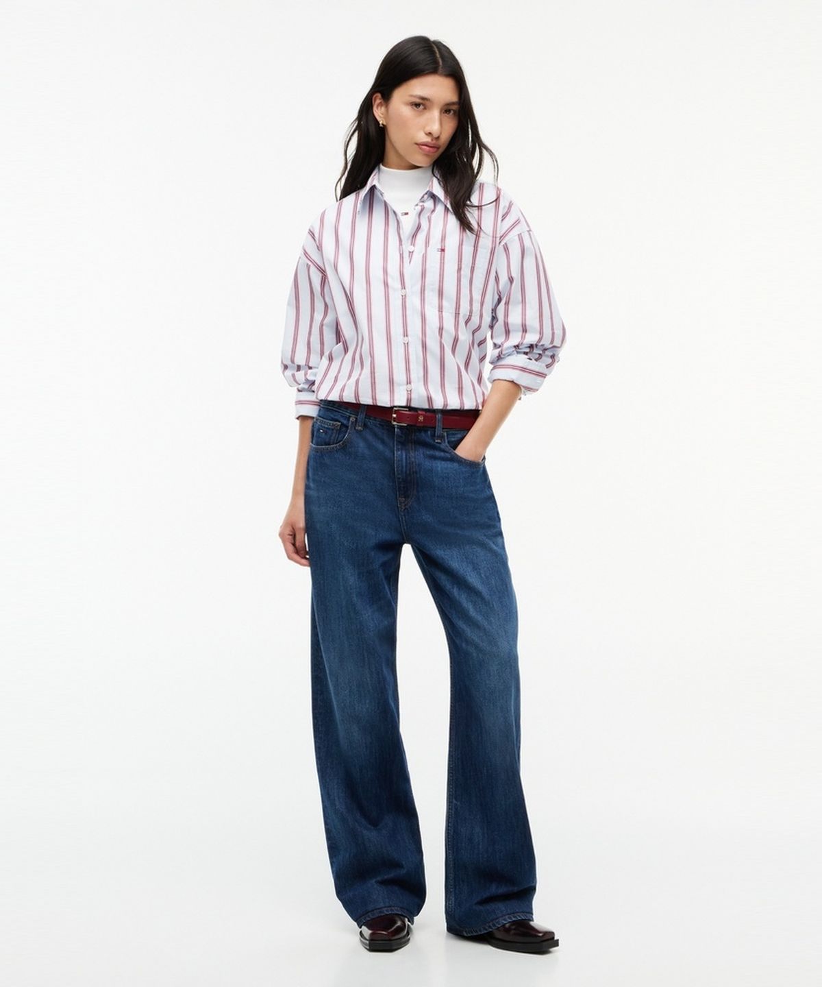 타미진스(TOMMY JEANS) 오버사이즈 핏 에센셜 셔츠 (T32G7WSH24TWT10BB)