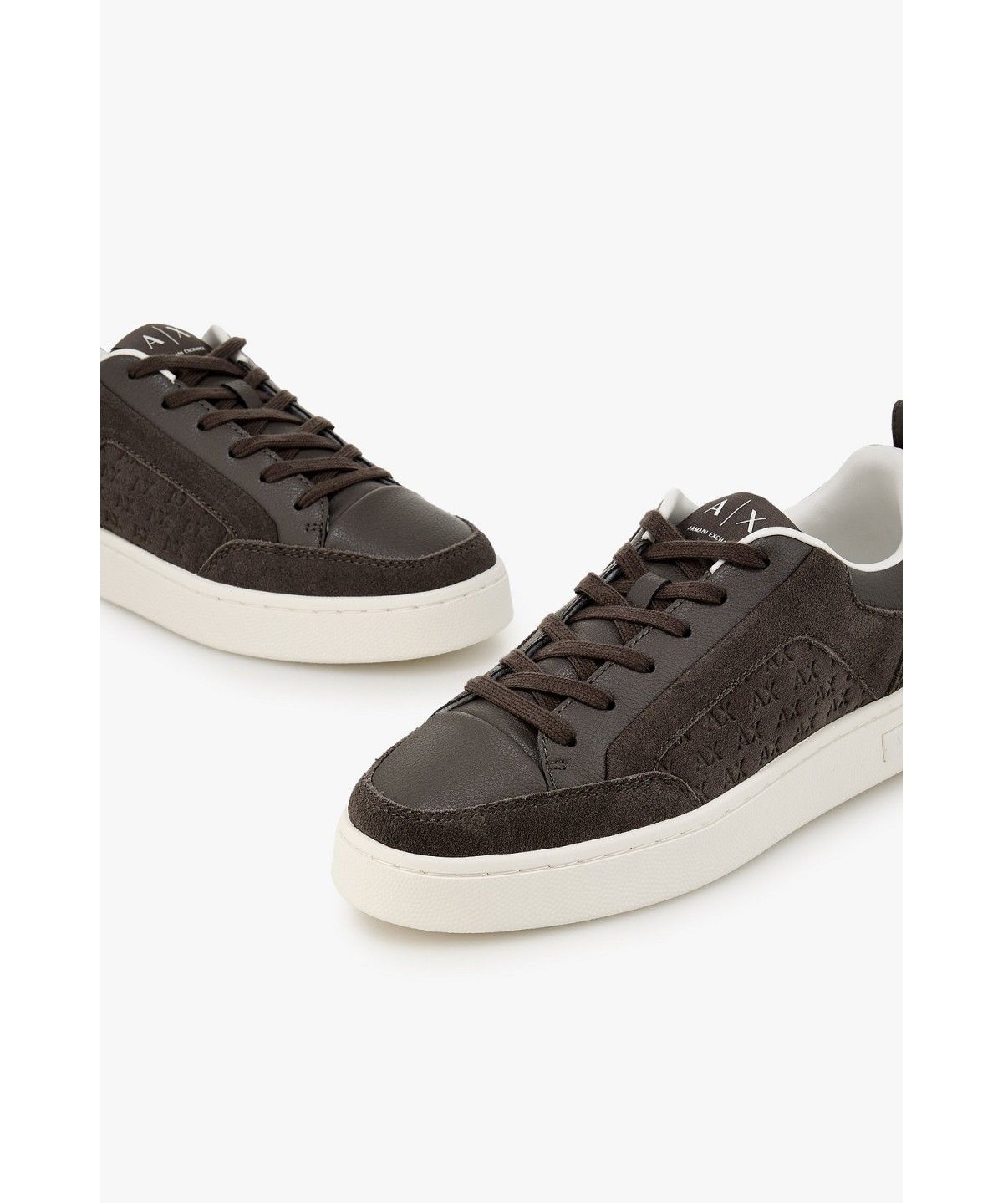 아르마니 익스체인지(ARMANI EXCHANGE) 남성 사이드 로고 스웨이드 스니커즈 _토프_A416375002