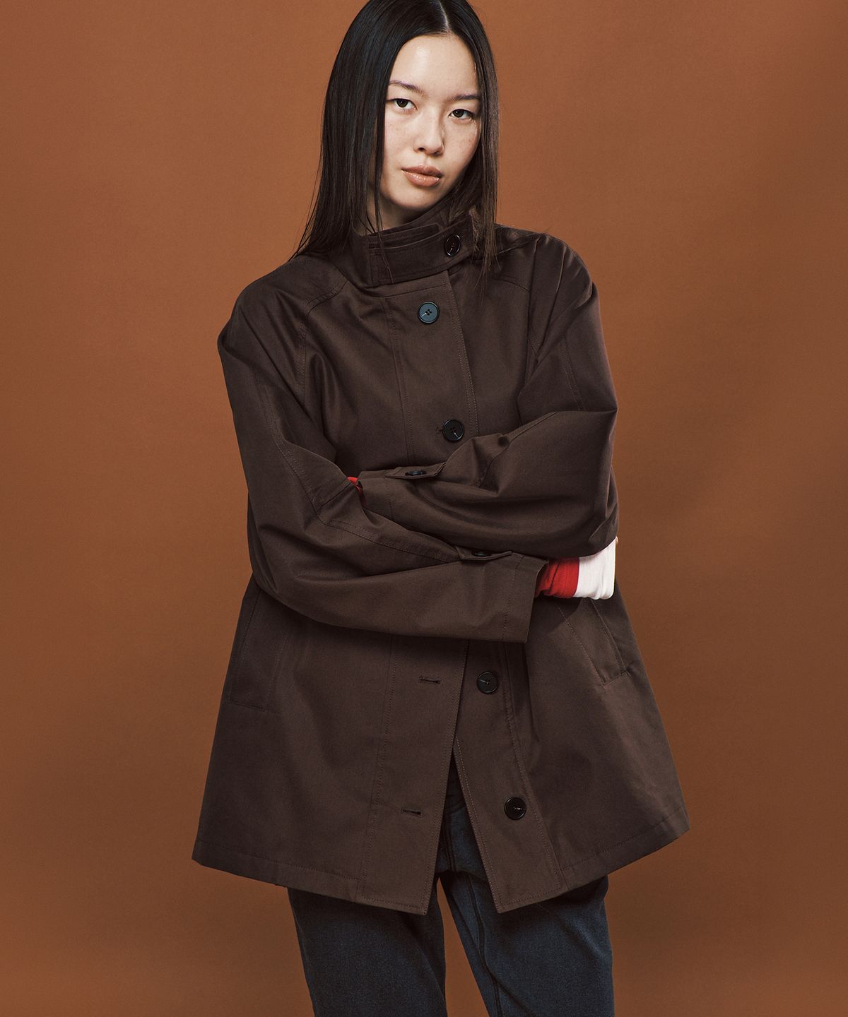 플랙 우먼(PLAC WOMEN) 라글란 하이넥 하프 트렌치 코트 브라운