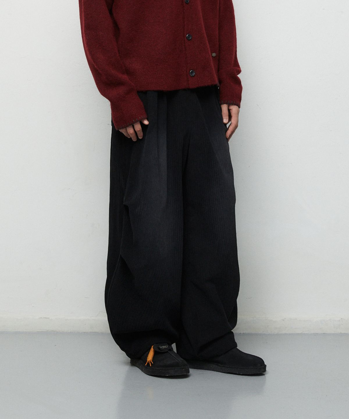 마하그리드(MAHAGRID) BRUSHED WIDE CORDUROY PANTS[BLACK]
