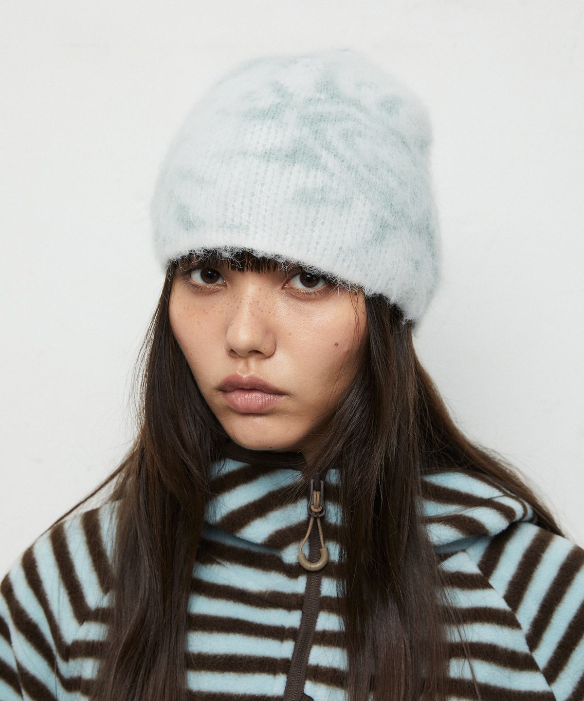 마하그리드(MAHAGRID) HAIRY SOLAR BEANIE[IVORY]