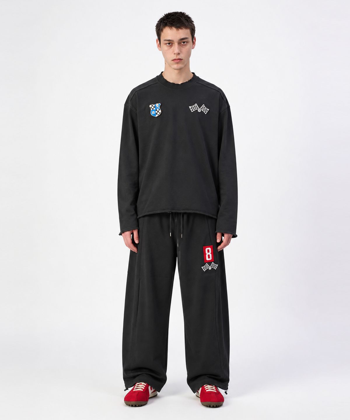 스케이터락(SK8ER ROCK) Race Patch Raw Edge T-Shirt (Black)