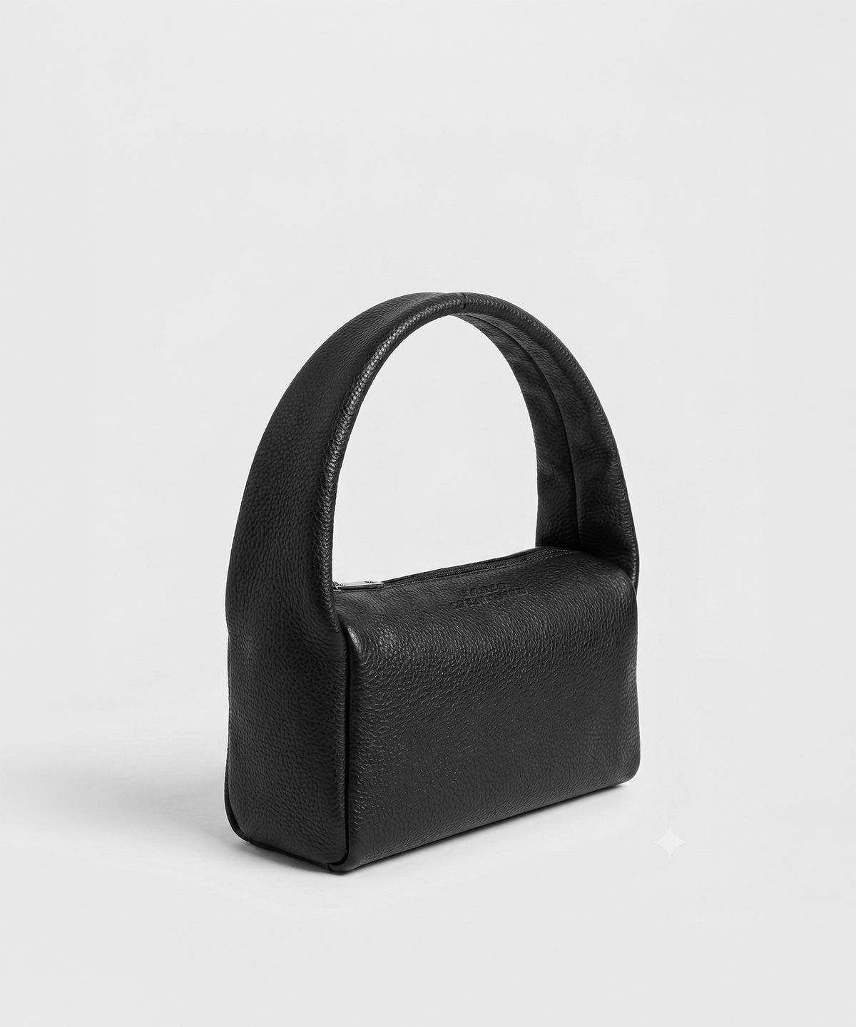 이네크(INNEQ) taeri tote_embossed black_lettering