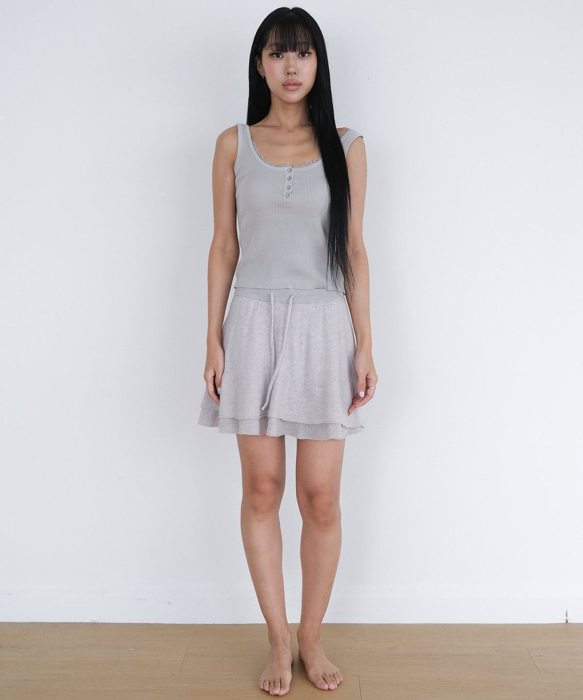 오오티엔(OOTN) LACE TRIM SLEEVELESS KNIT [GREY]