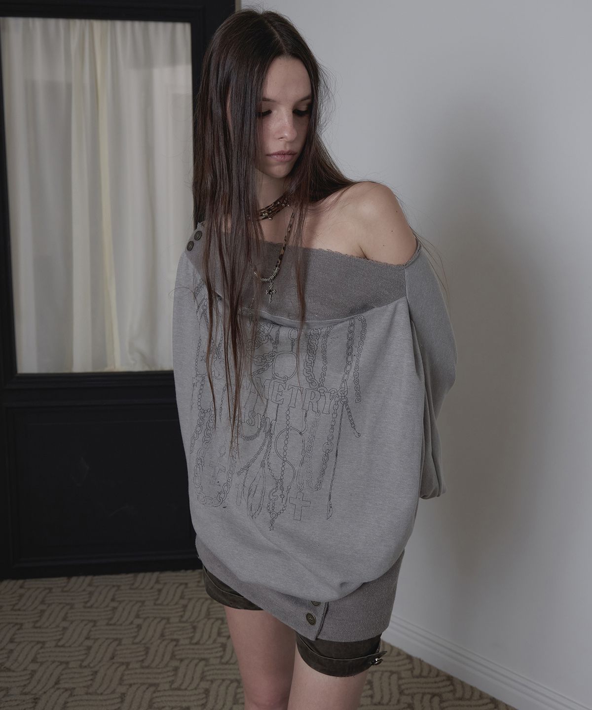 애시메트리(ASYMMETRY) ROUGH DECONSTRUCTED SWEATSHIRT / BEIGE