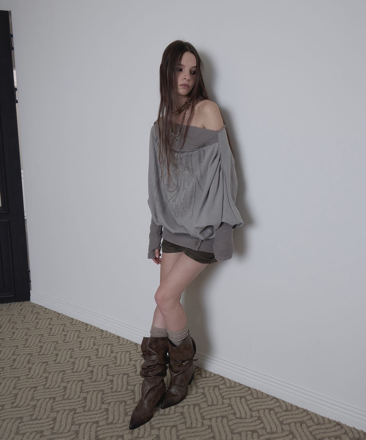 애시메트리(ASYMMETRY) ROUGH DECONSTRUCTED SWEATSHIRT / BEIGE