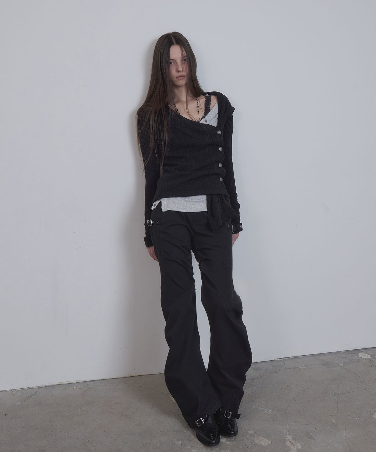 애시메트리(ASYMMETRY) BELT CURVED PANTS / BLACK