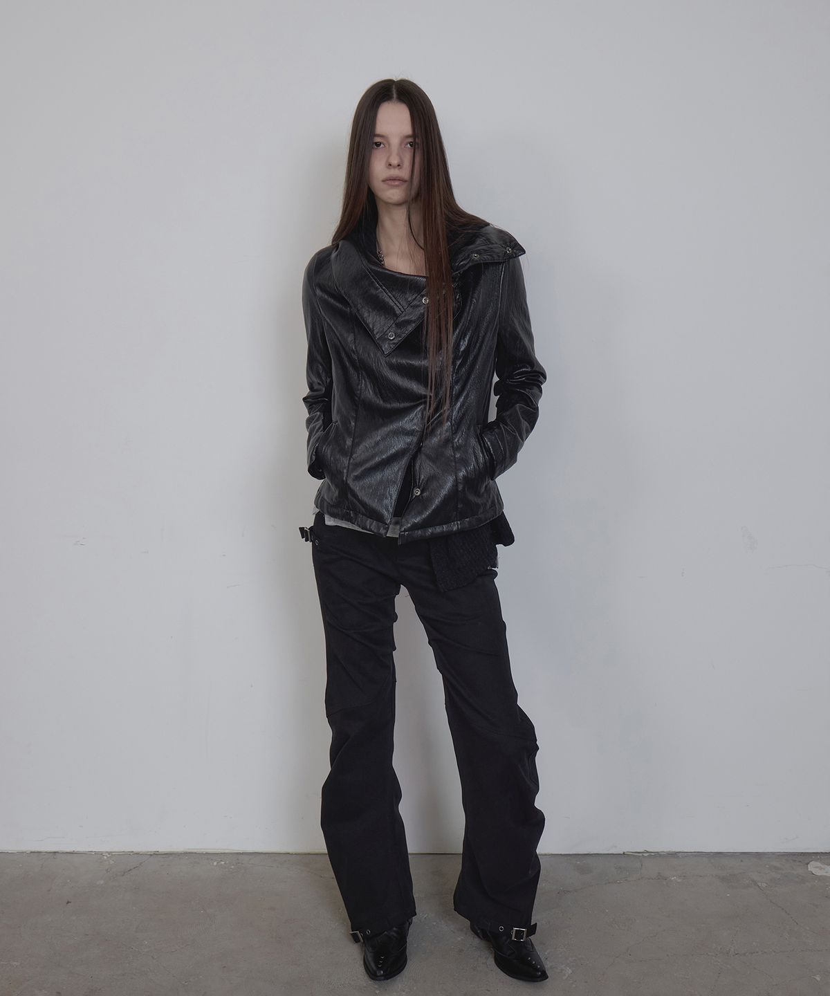 애시메트리(ASYMMETRY) BELT CURVED PANTS / BLACK