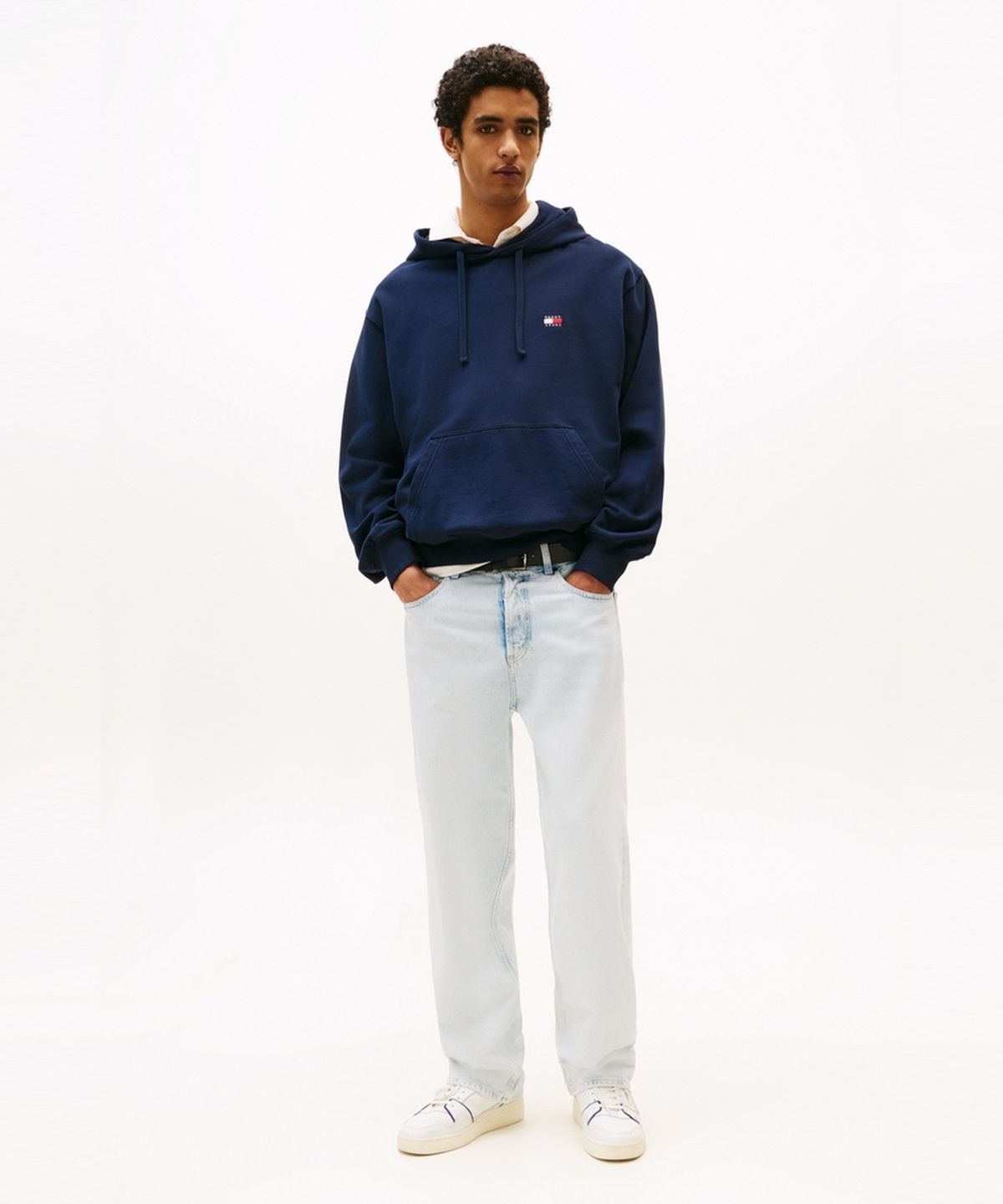 타미진스(TOMMY JEANS) 박시 배지 후디 (T32G7TTO01TMT2C1G)