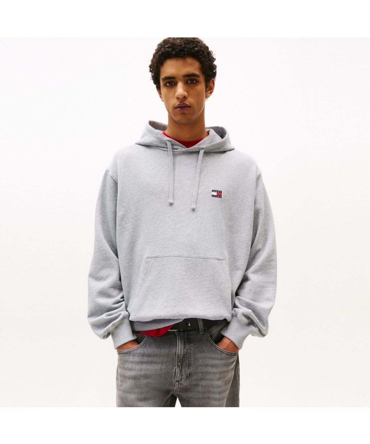 타미진스(TOMMY JEANS) 박시 배지 후디 (T32G7TTO01TMT2Q13)