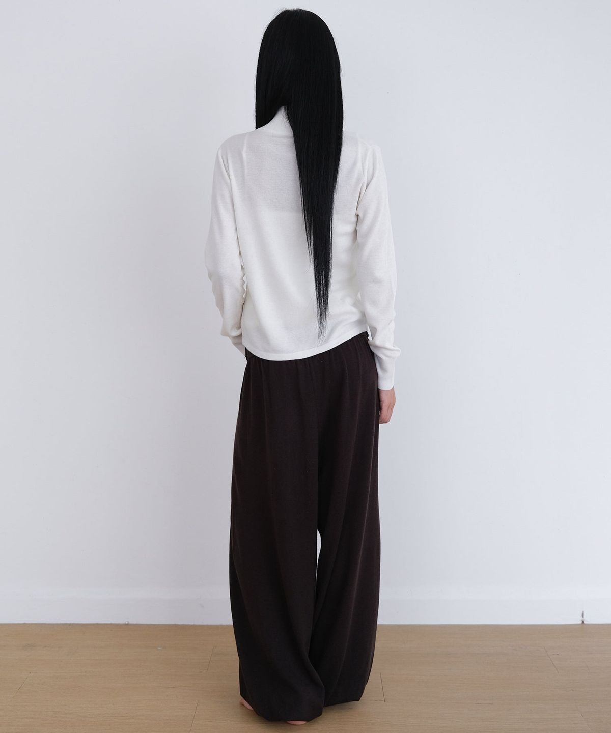 오오티엔(OOTN) HIGH NECK KNIT ZIP-UP [IVORY]