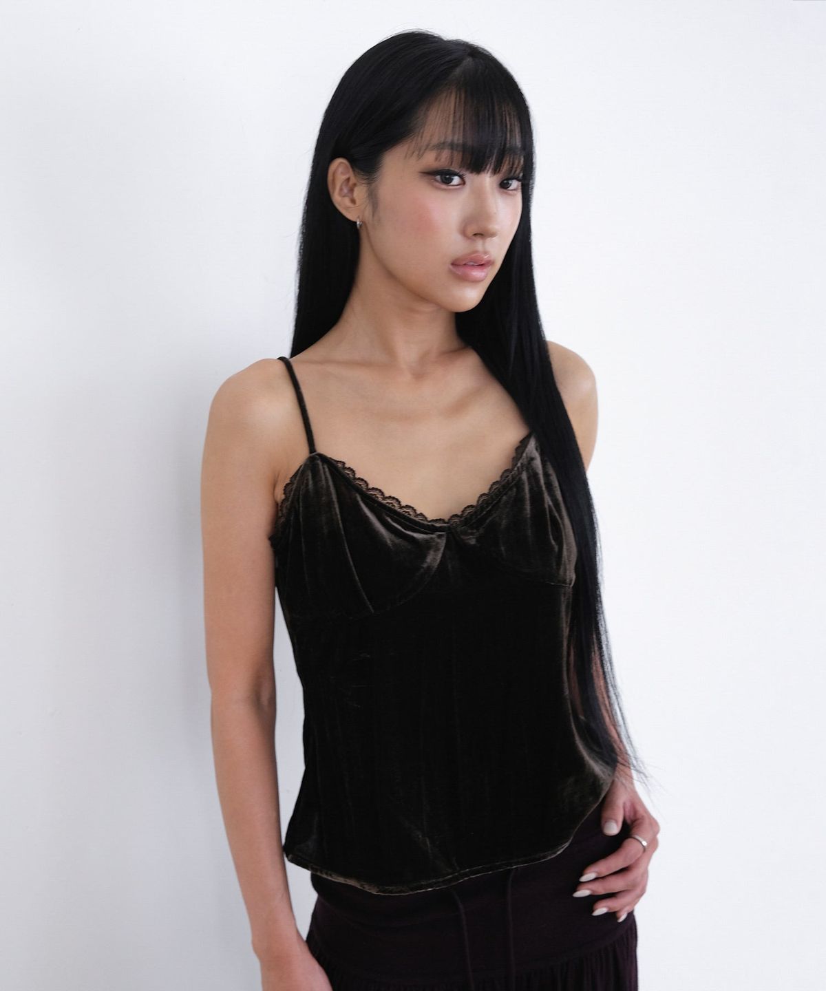오오티엔(OOTN) VELVET CAMISOLE [KHAKI]