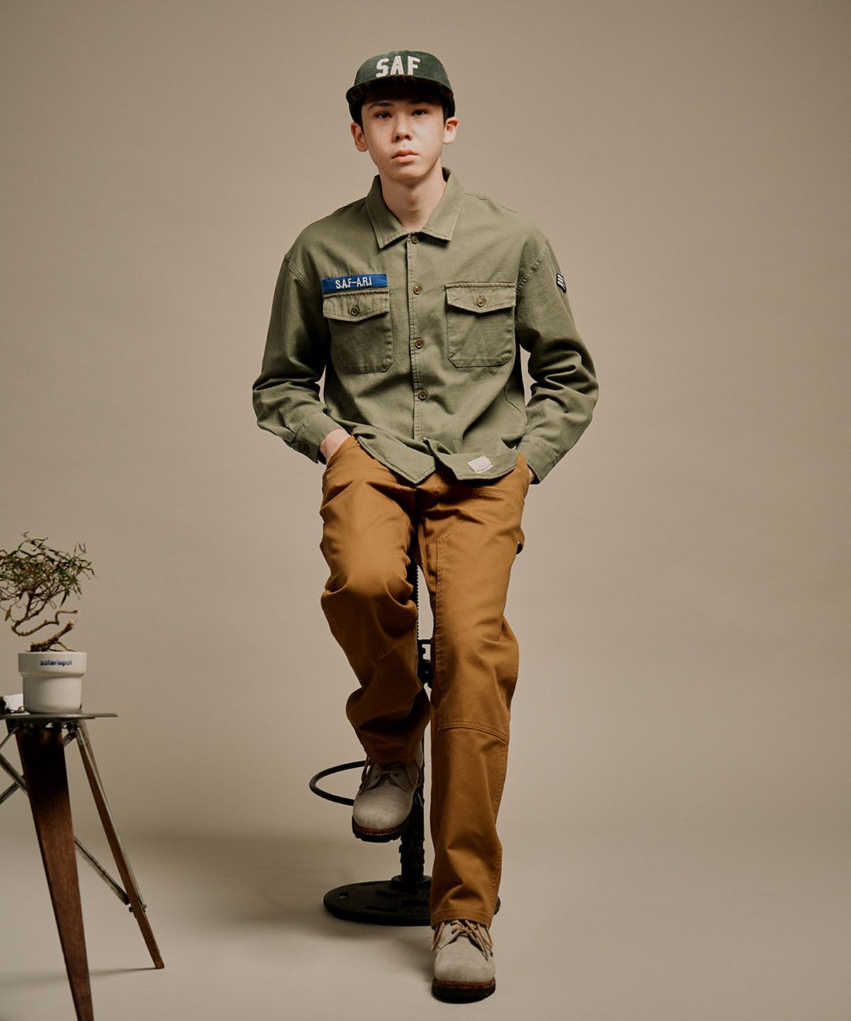 사파리스팟(SAFARISPOT) 아미 밀리터리 래치 셔츠 (카키)