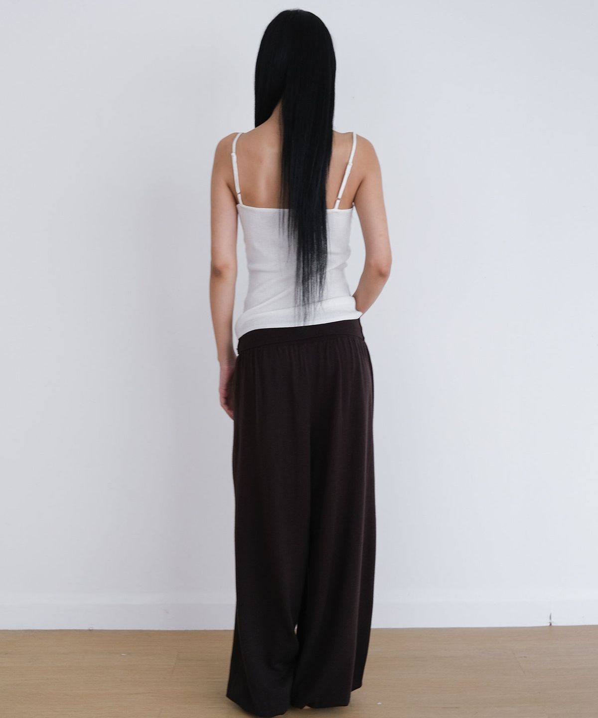 오오티엔(OOTN) LACE KNIT CAMISOLE [IVORY]