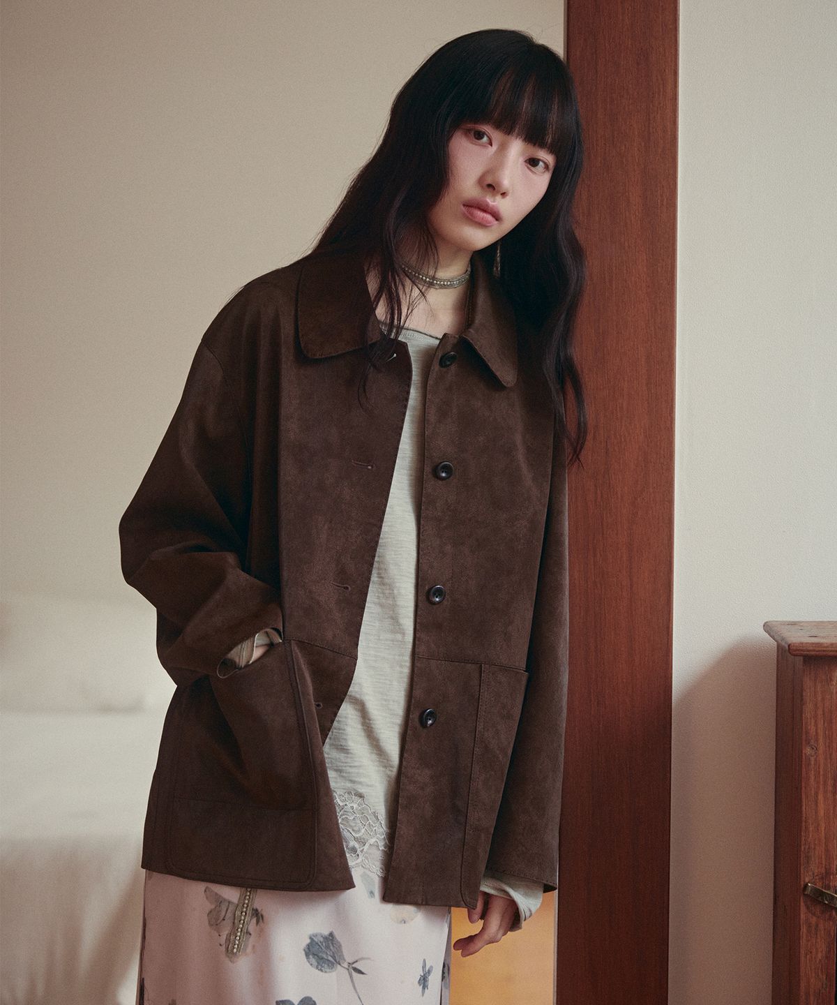 오앨(OUEL) STITCHED FAUX LEATHER JACKET_CHOCO BROWN