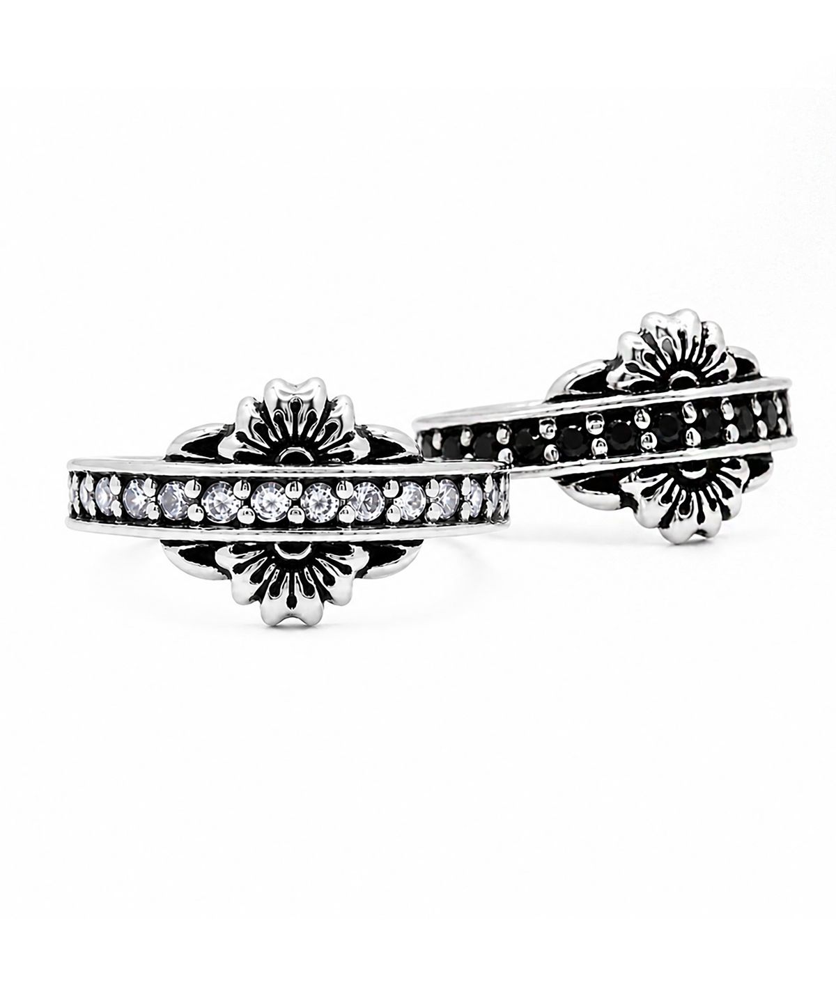 어나니머스아티즌(ANONYMOUS ARTISAN) Half Flower Ring - White
