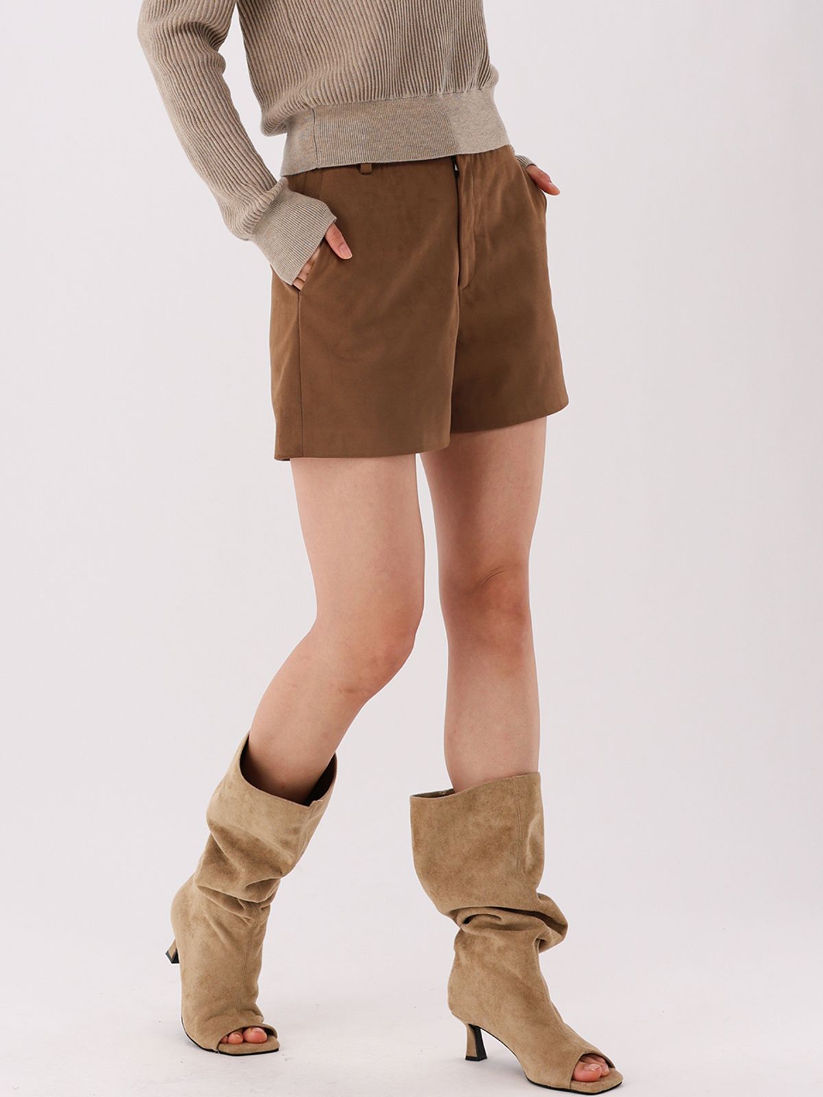 아쿠드(ACUD) Suede Shorts _Carmel