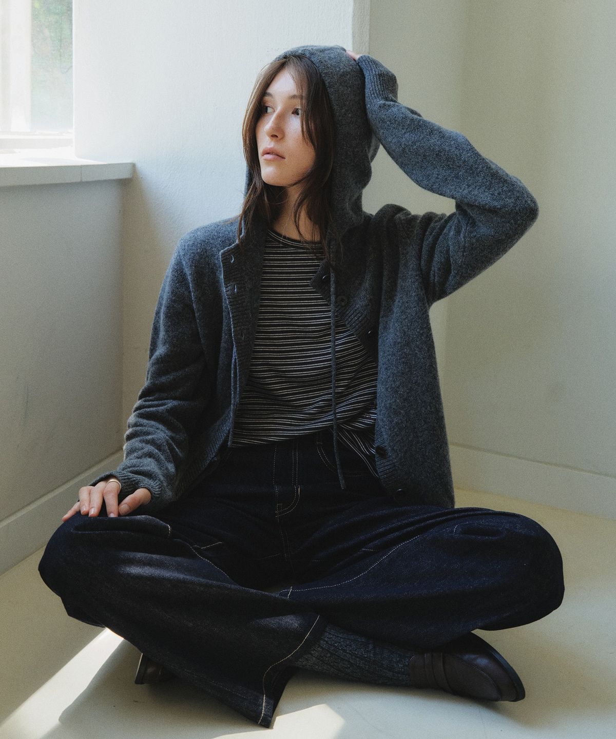 올리브 데 올리브(OLIVE DES OLIVE) 로고 자수 스트라이프 져지 티셔츠 OW6AE9540