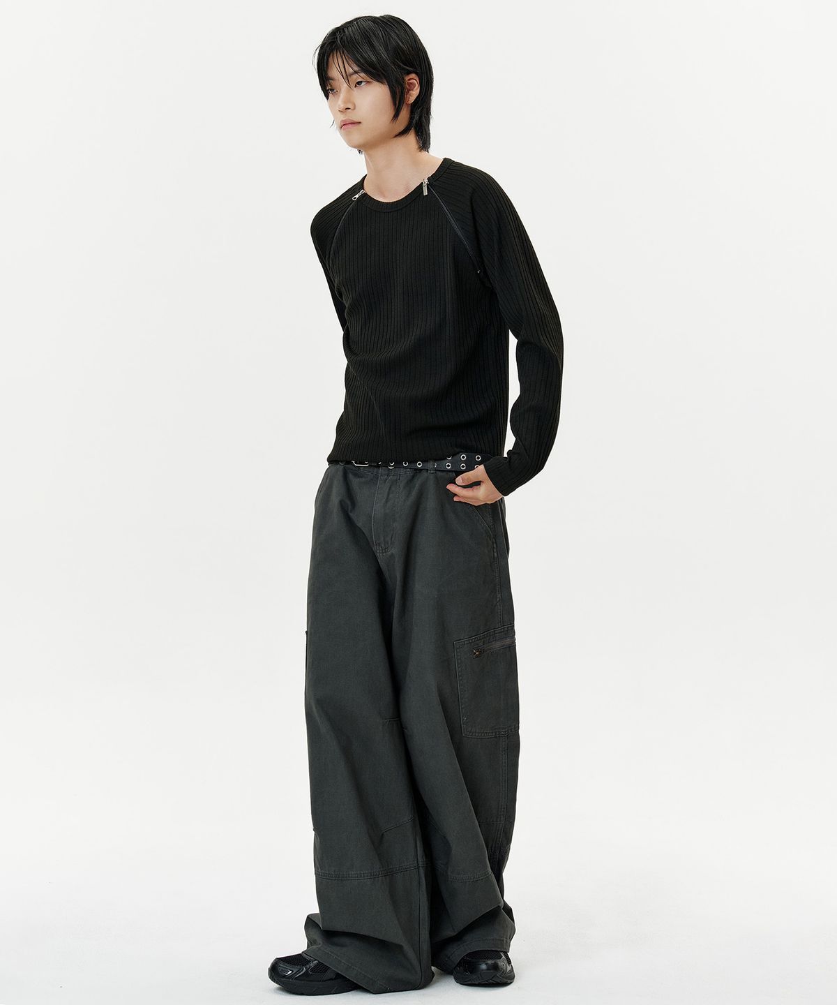 딥센스(DEEP SENSE) Side Zip Pocket Curved Pants - chacol