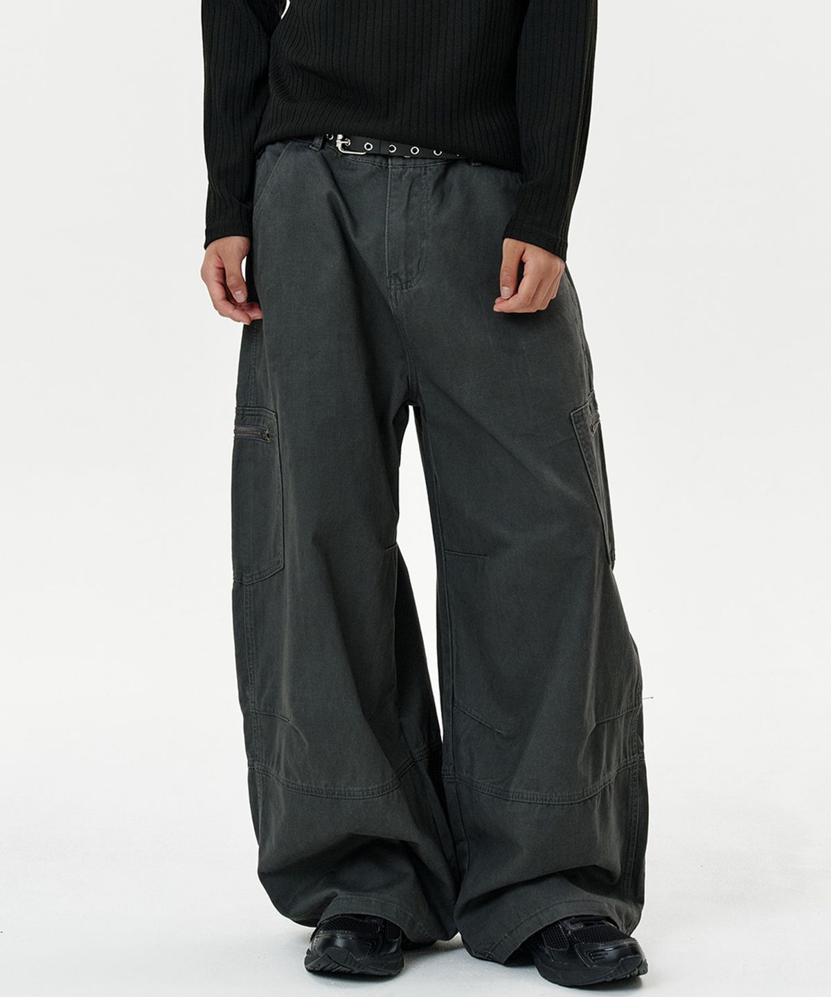 딥센스(DEEP SENSE) Side Zip Pocket Curved Pants - chacol