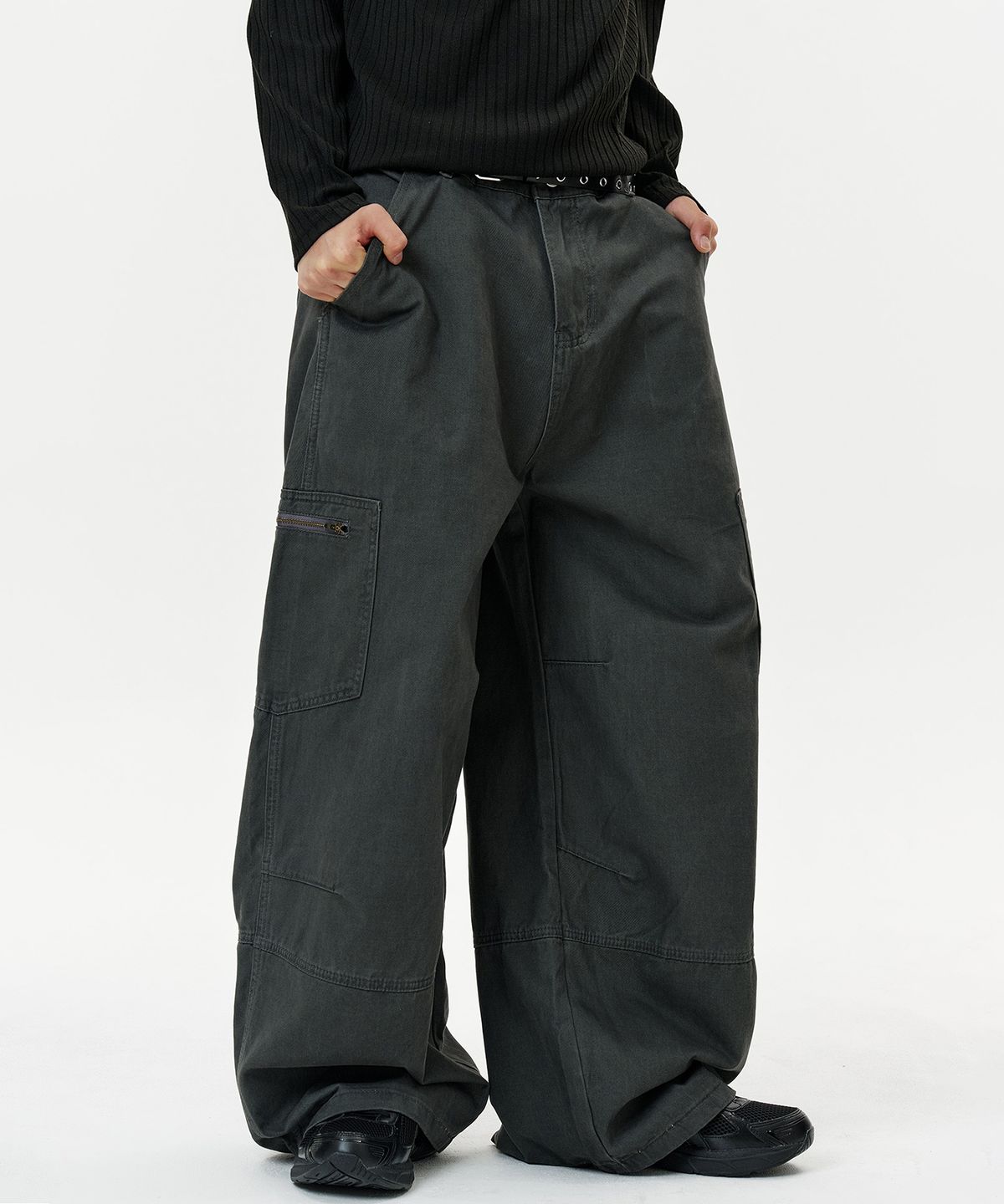 딥센스(DEEP SENSE) Side Zip Pocket Curved Pants - chacol