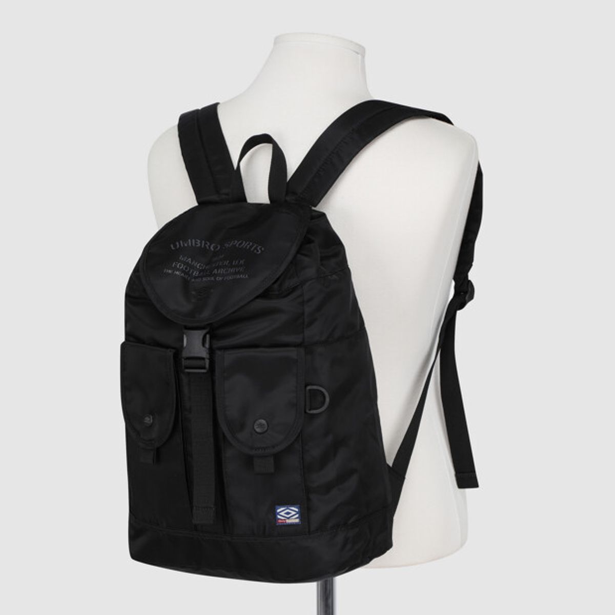 엄브로(UMBRO) 더비 럭색 백팩 (16L) 블랙 UR323CBP92