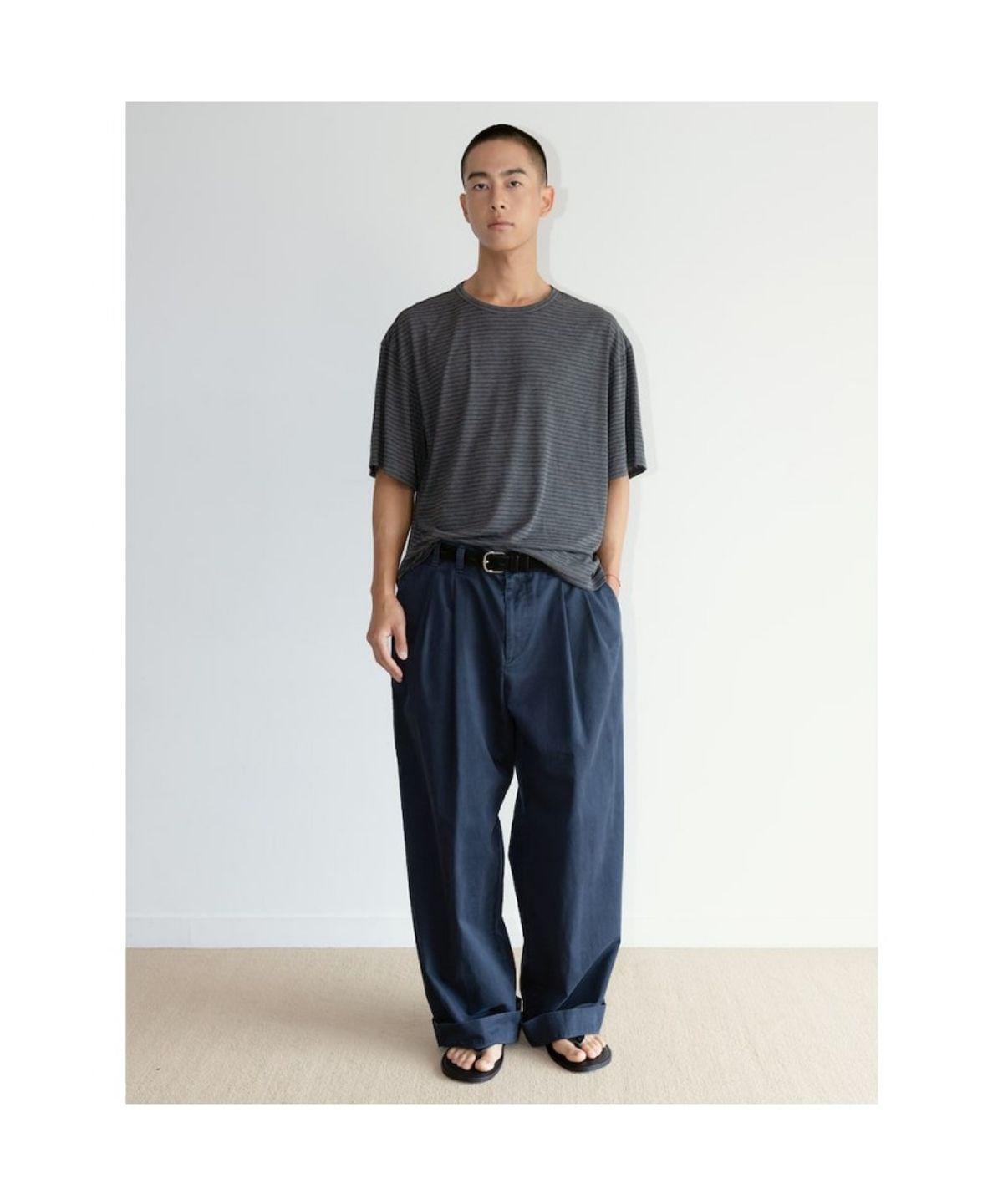 디애퍼처(THE APERTURE) [Unisex] Classic Stripe TShirt  Ash (TA6742U024)