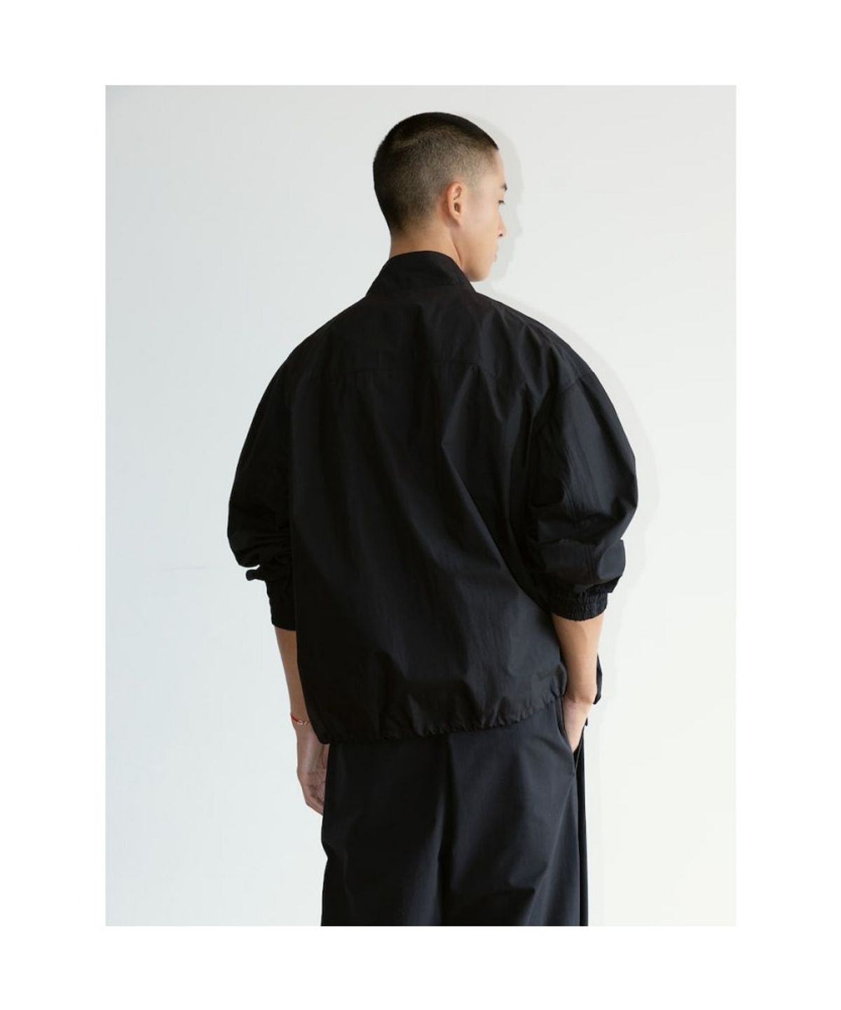 디애퍼처(THE APERTURE) [Unisex] Classic Nylon Jumper  Black (TA6739U025)