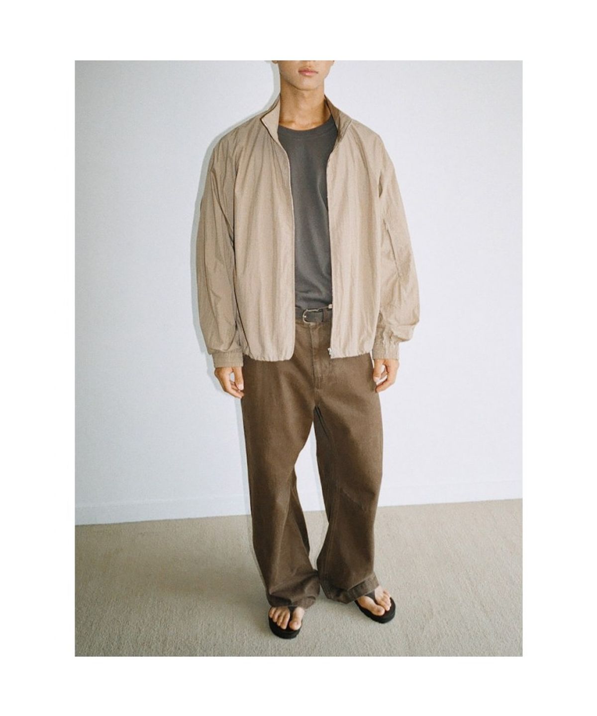 디애퍼처(THE APERTURE) [Unisex] Classic Nylon Jumper  Beige (TA6739U02A)