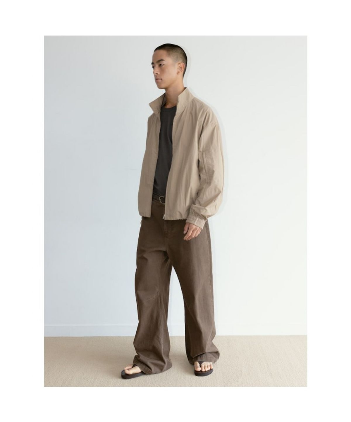 디애퍼처(THE APERTURE) [Unisex] Classic Nylon Jumper  Beige (TA6739U02A)