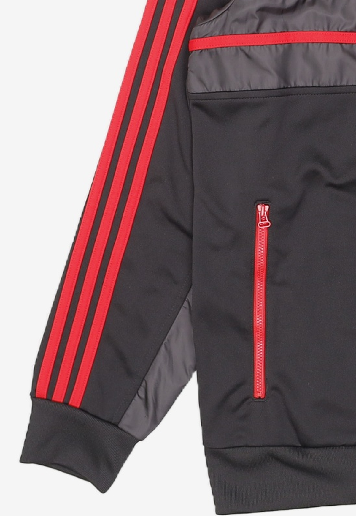 아디다스(ADIDAS) 트레이닝 재킷 105
