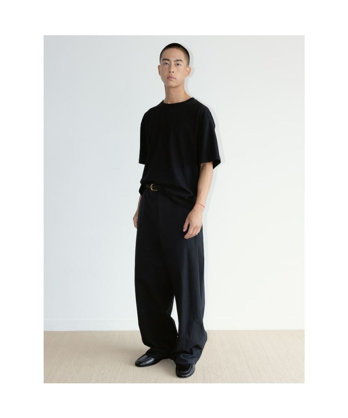 디애퍼처(THE APERTURE) [Unisex] Classic Tuck Pants  Black (TA6721U035)