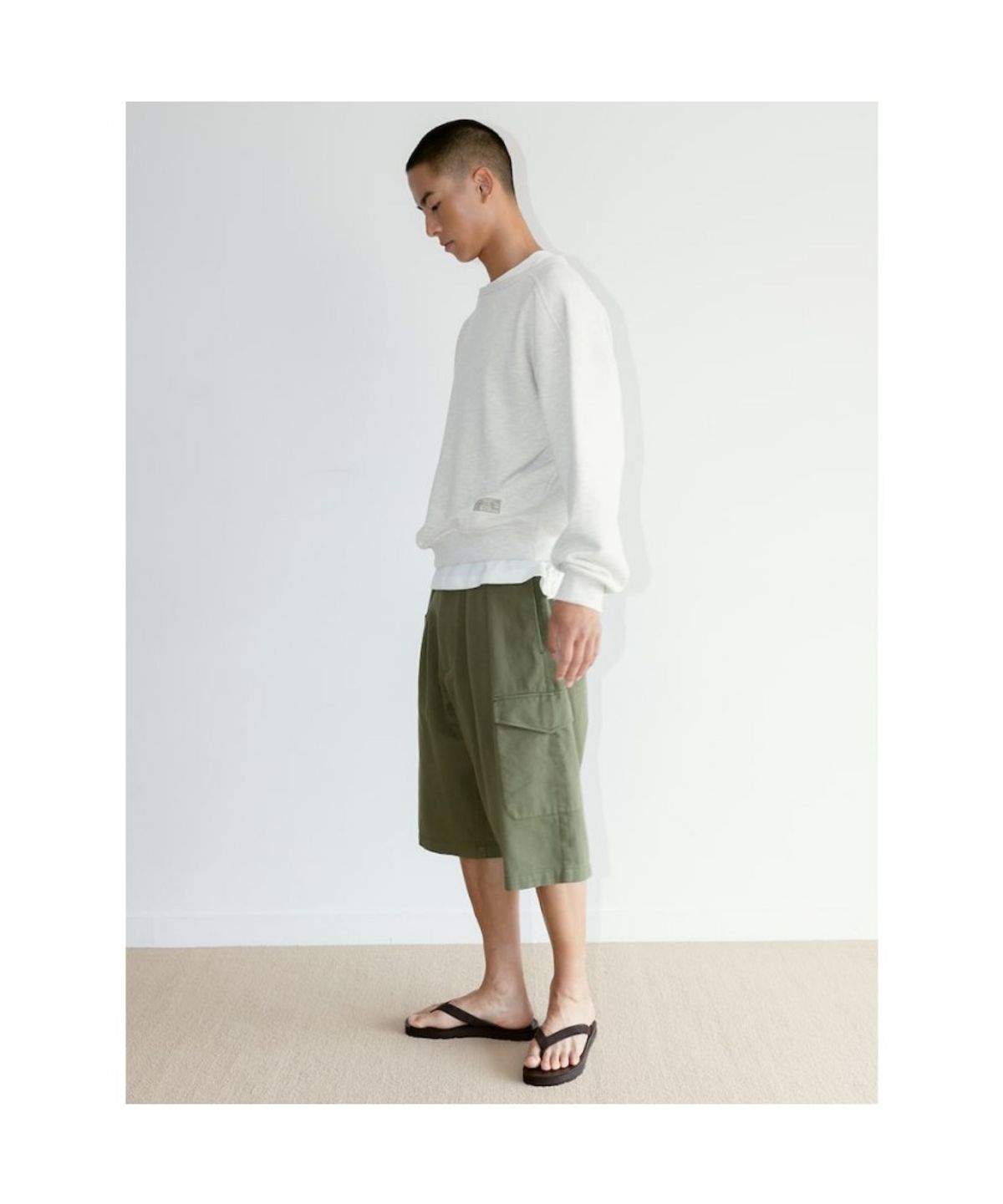디애퍼처(THE APERTURE) [Unisex] Carpenter Bermuda Pants  Khaki (TA6725U01H)