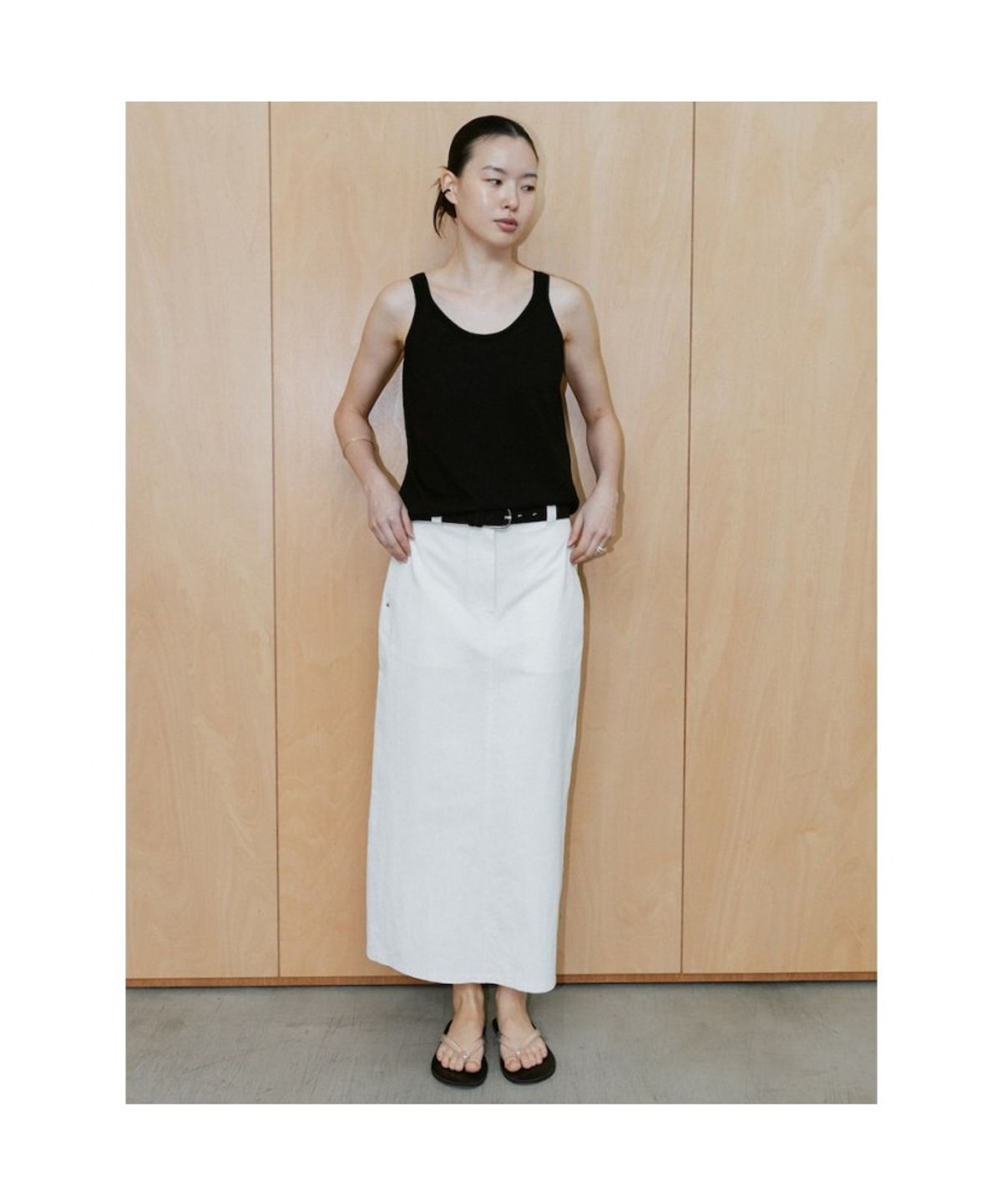디애퍼처(THE APERTURE) Asti H Line Skirt  Ivory (TA6427A050)