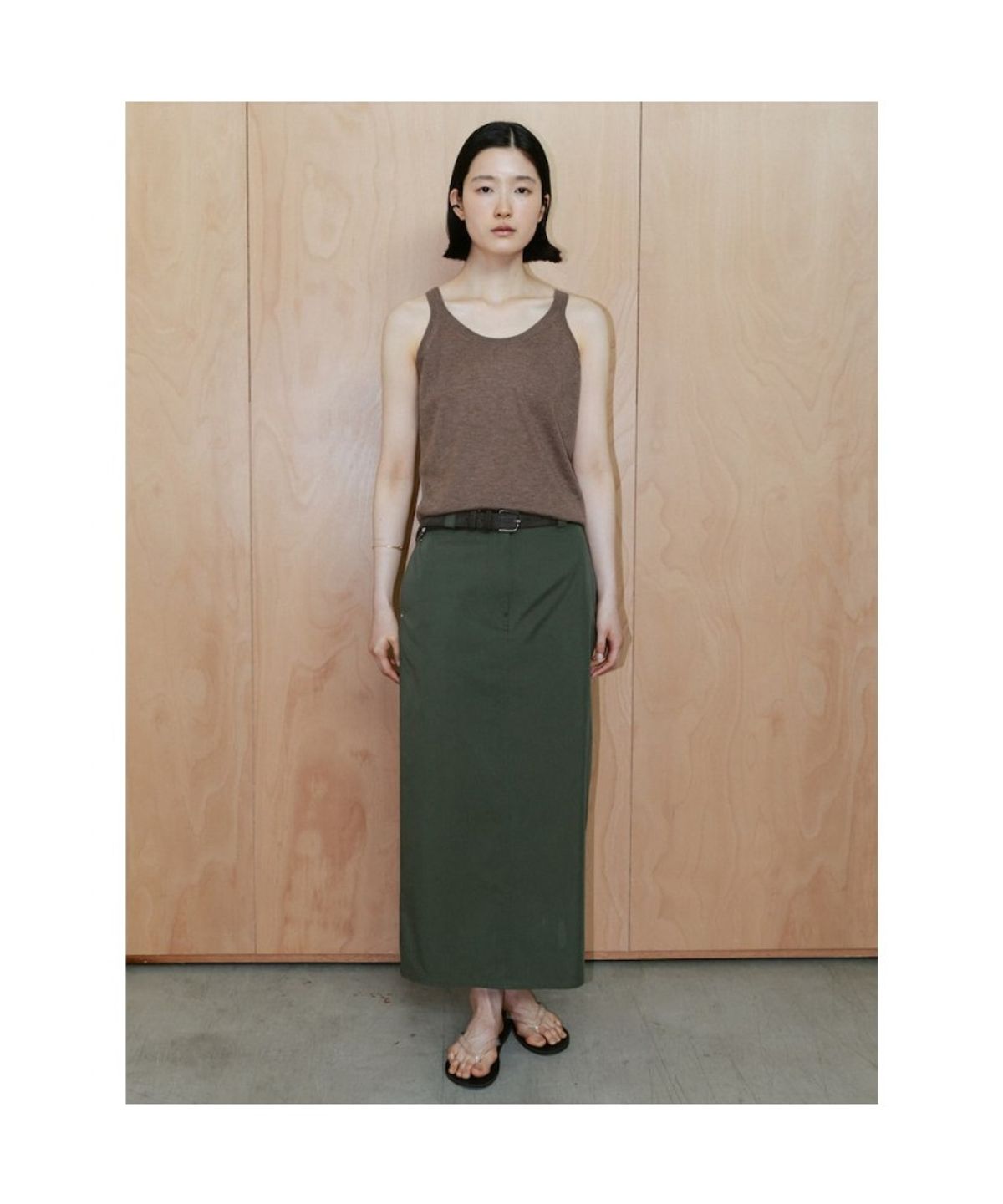 디애퍼처(THE APERTURE) Asti H Line Skirt  Khaki (TA6427A05H)