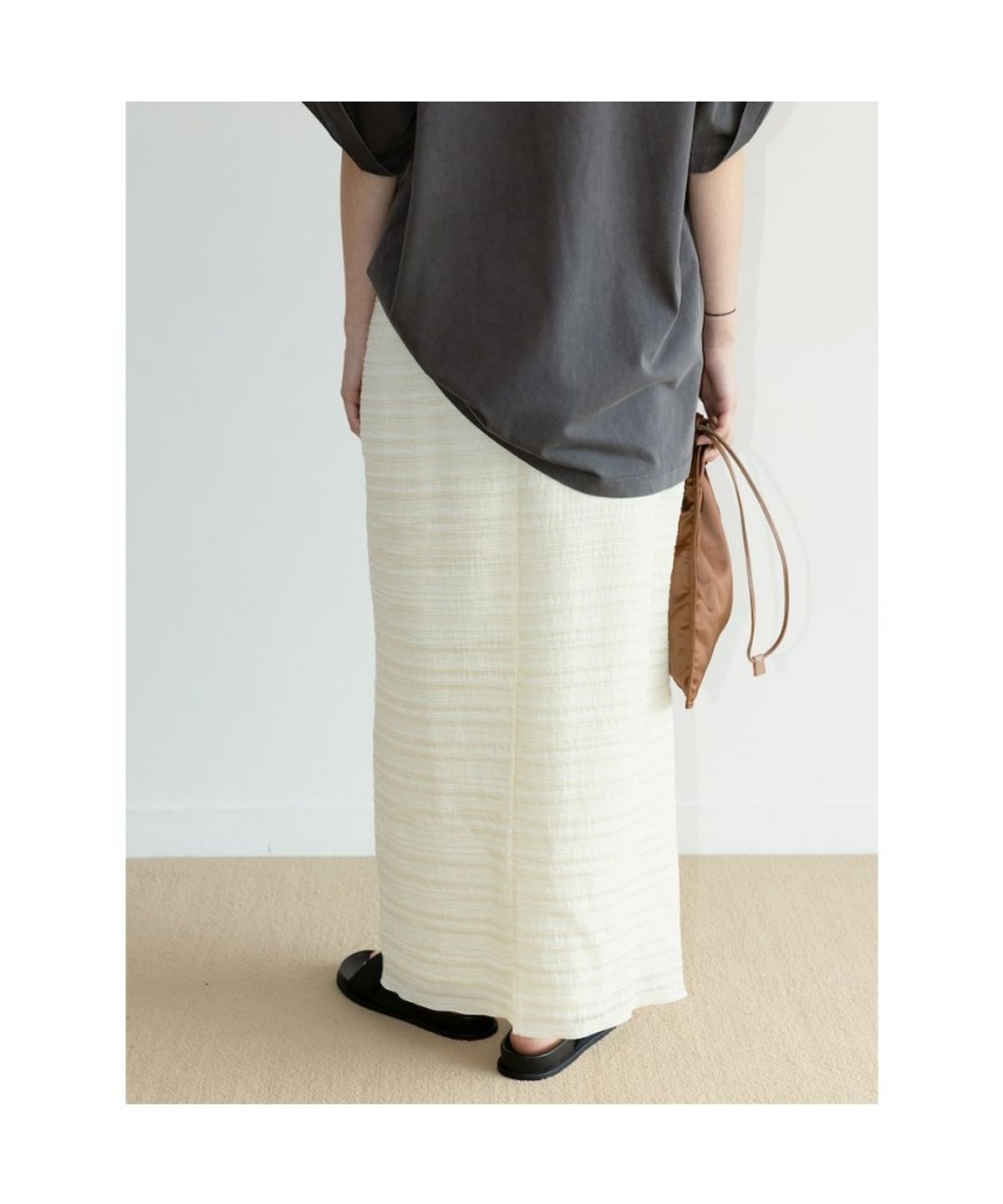 디애퍼처(THE APERTURE) Cecily H Line Skirt  Ivory (TA6727A200)