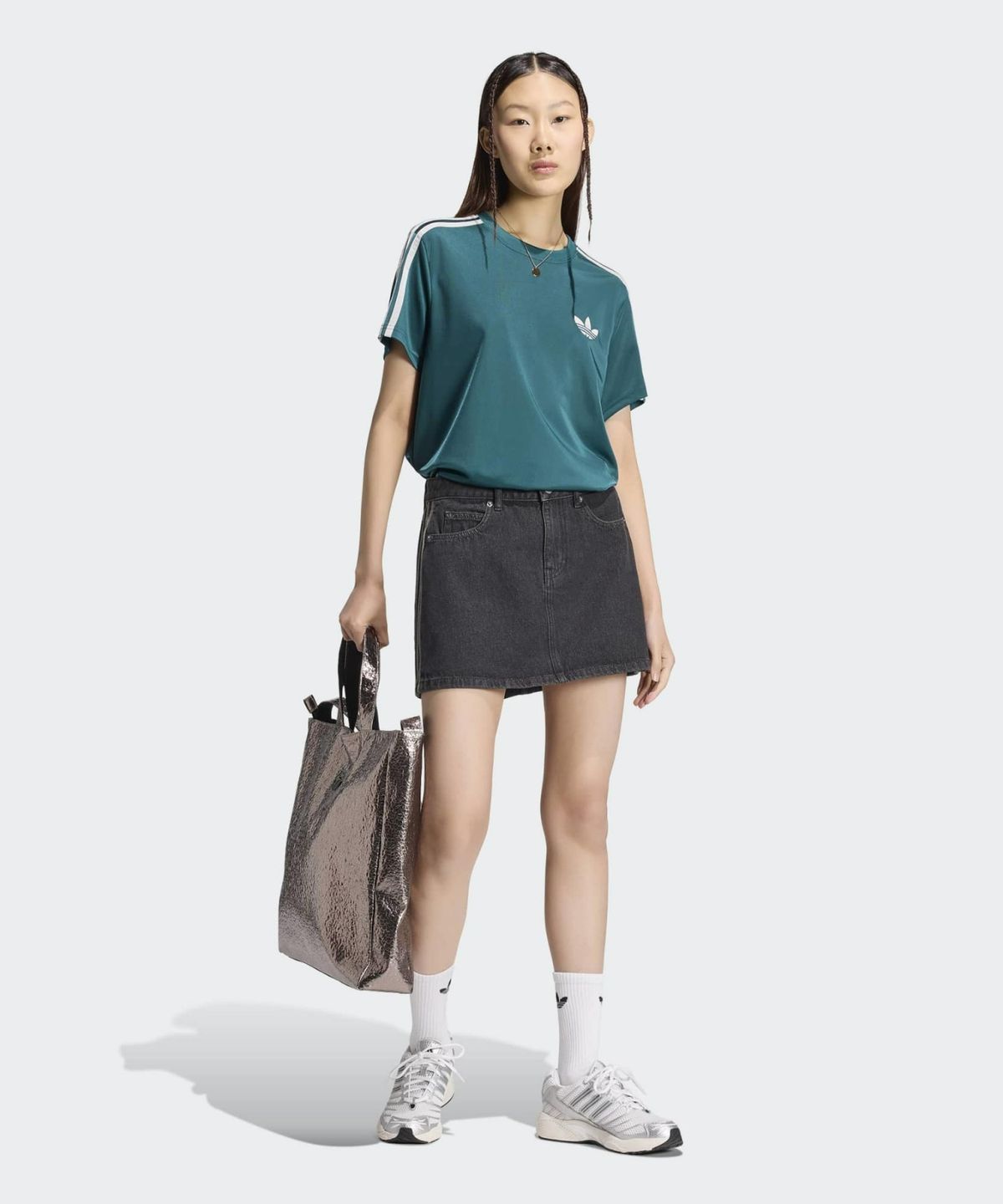 아디다스(ADIDAS) 미드라이즈 데님 스커트 - 블랙 / KQ6485