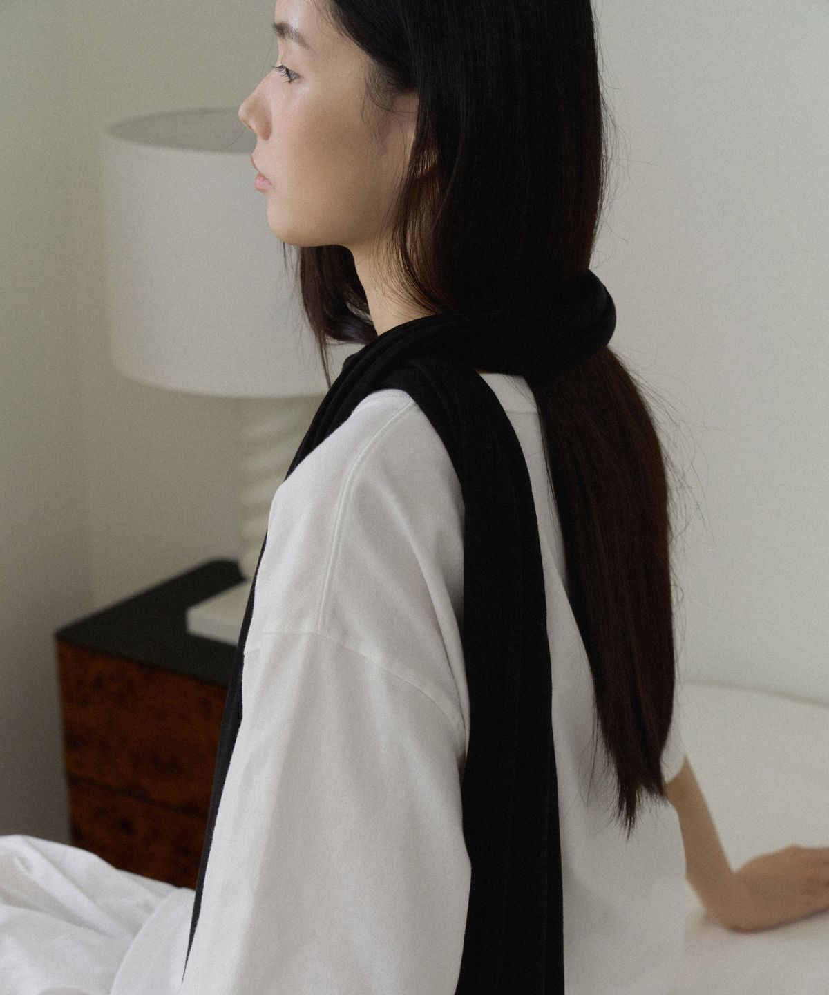민씨오(MINCO) 딥 울 와이드 스카프 (black)