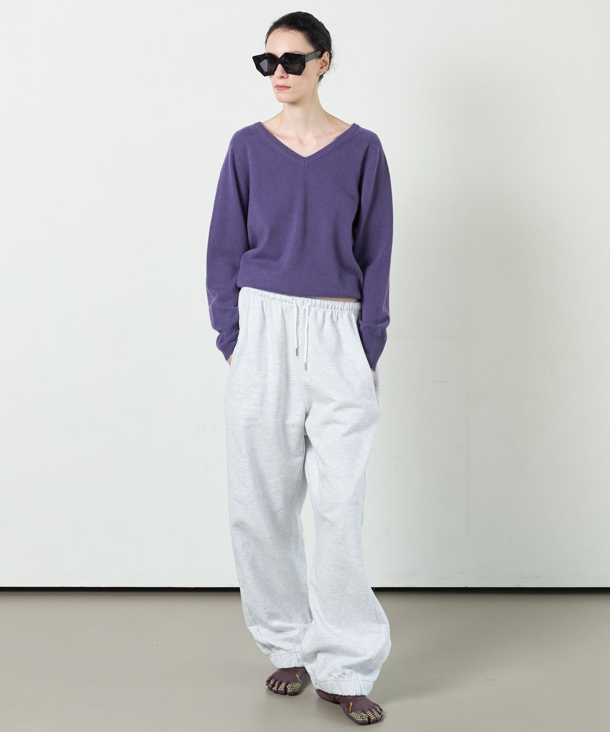 누베르(NUVERE) Mellow V Knit Purple
