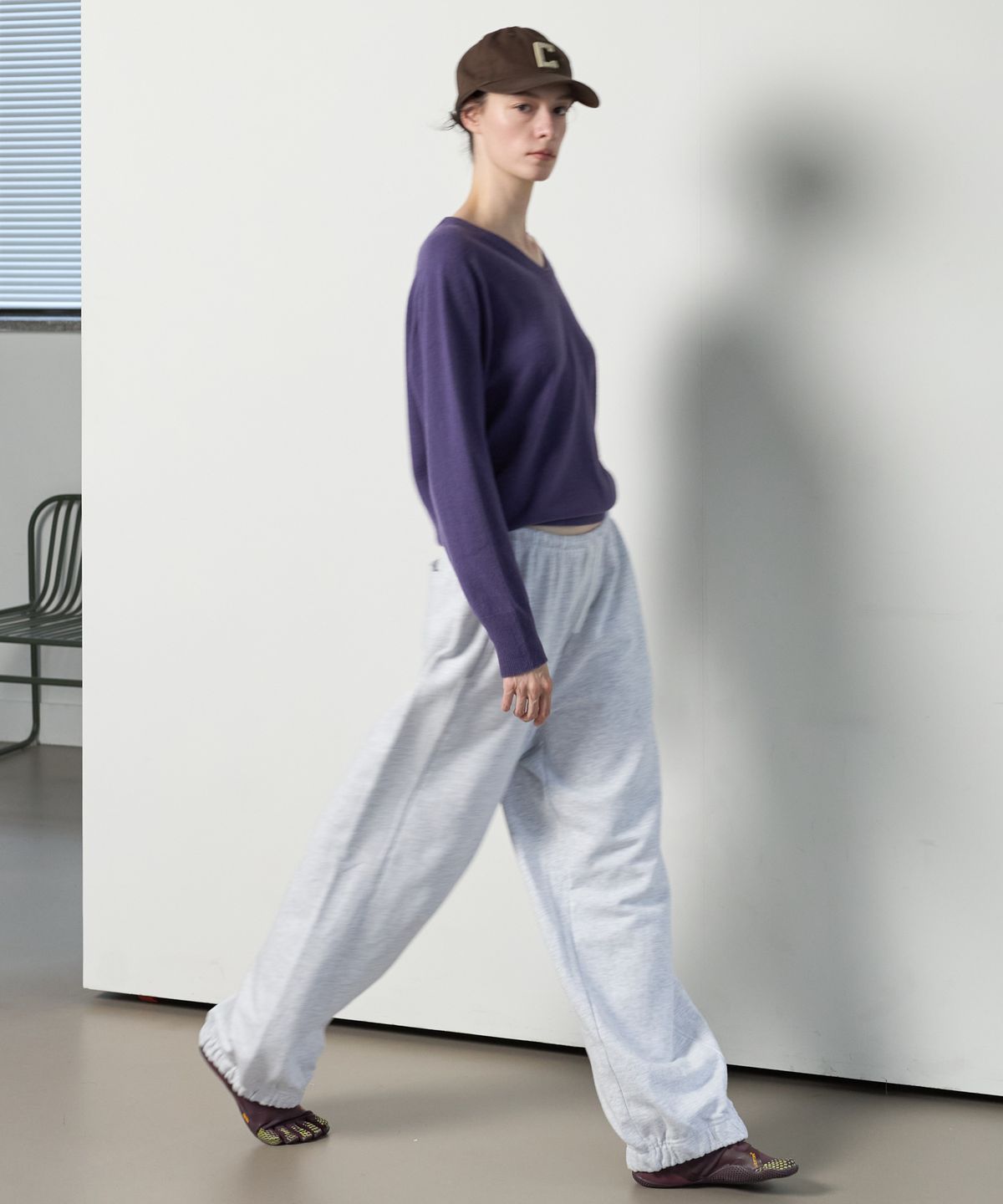 누베르(NUVERE) Mellow V Knit Purple