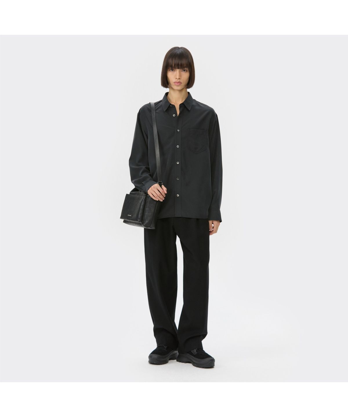 커스텀멜로우(CUSTOMELLOW) Black Relaxed Fit Rayon Shirt CWSAW25113BKX