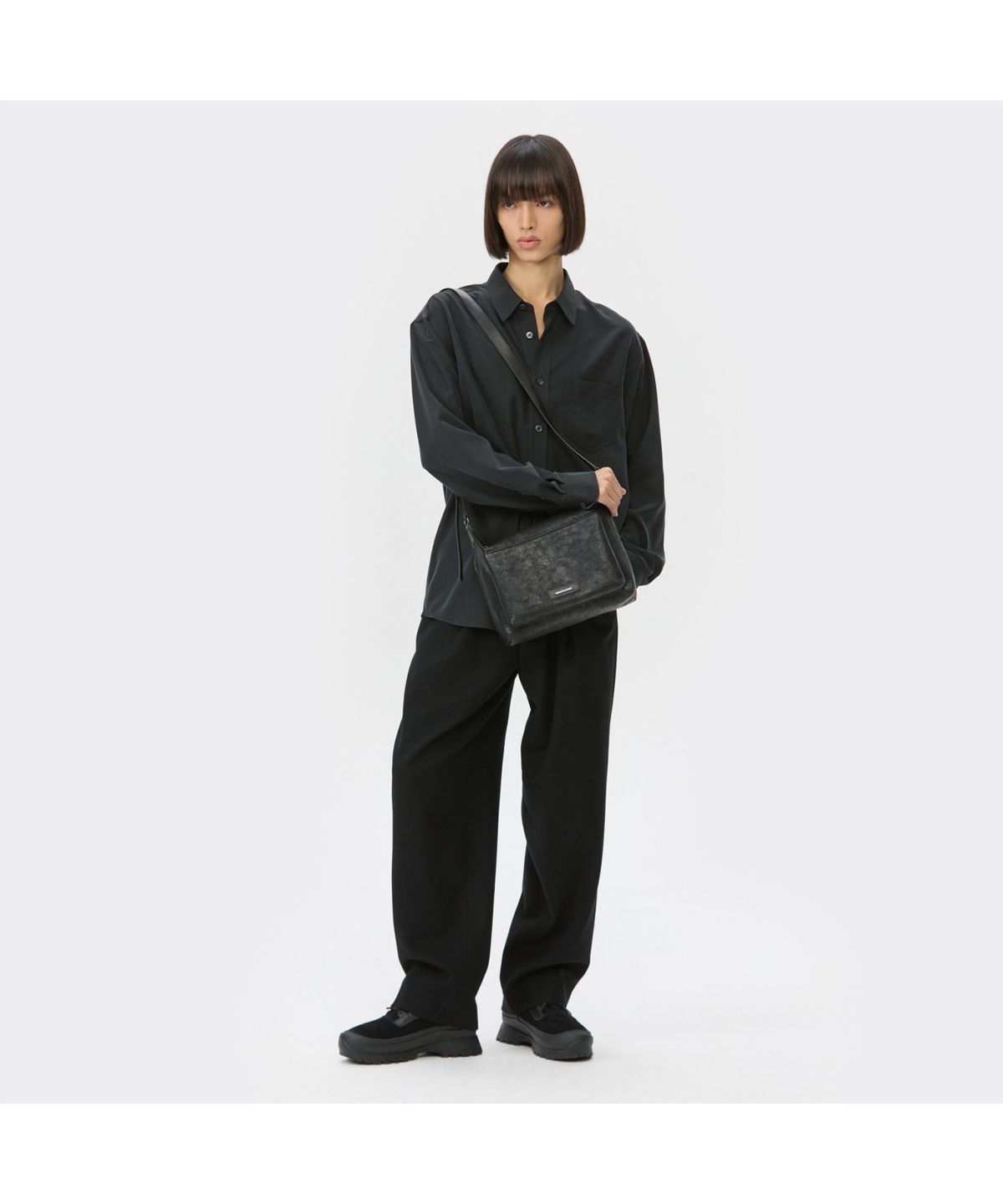 커스텀멜로우(CUSTOMELLOW) Black Relaxed Fit Rayon Shirt CWSAW25113BKX