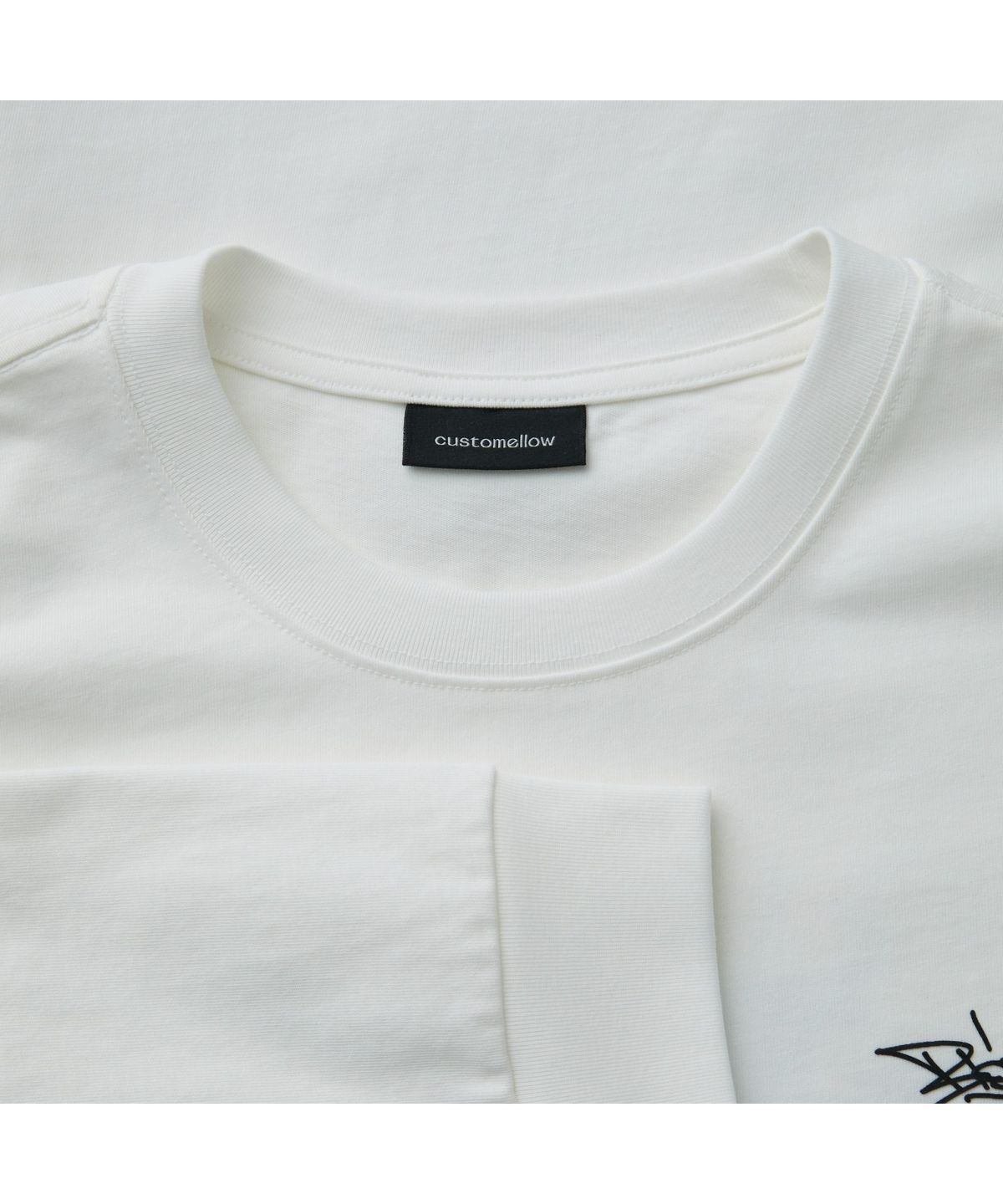 커스텀멜로우(CUSTOMELLOW) [BISCO SMITH] White Graphic T-shirt CWTAW25915WHX